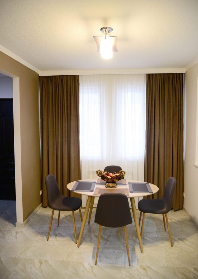 Gng Apartment Tbilisi Buitenkant foto