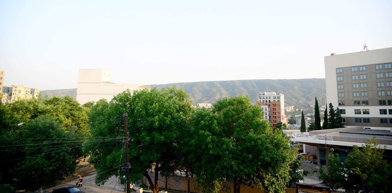 Gng Apartment Tbilisi Buitenkant foto