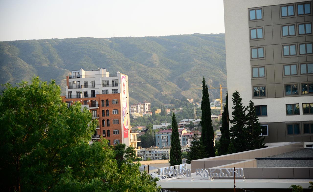 Gng Apartment Tbilisi Buitenkant foto